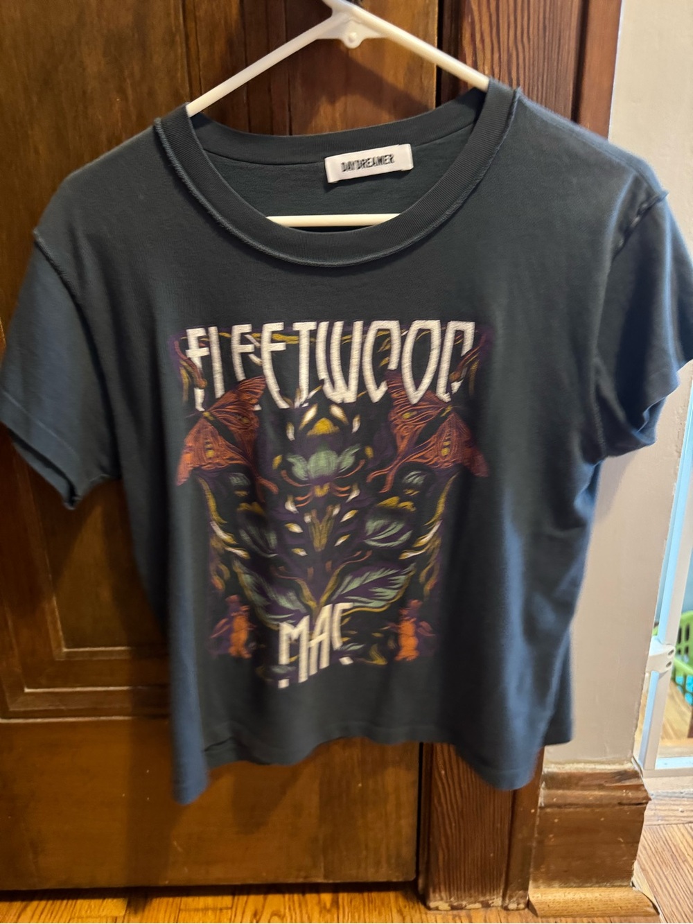 Daydreamer women’s Fleetwood Mac Graphic Tee - dark gray size medium